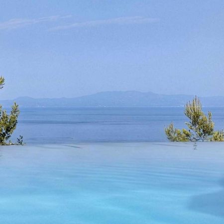 Blue Dream Afytos Aparthotel Buitenkant foto
