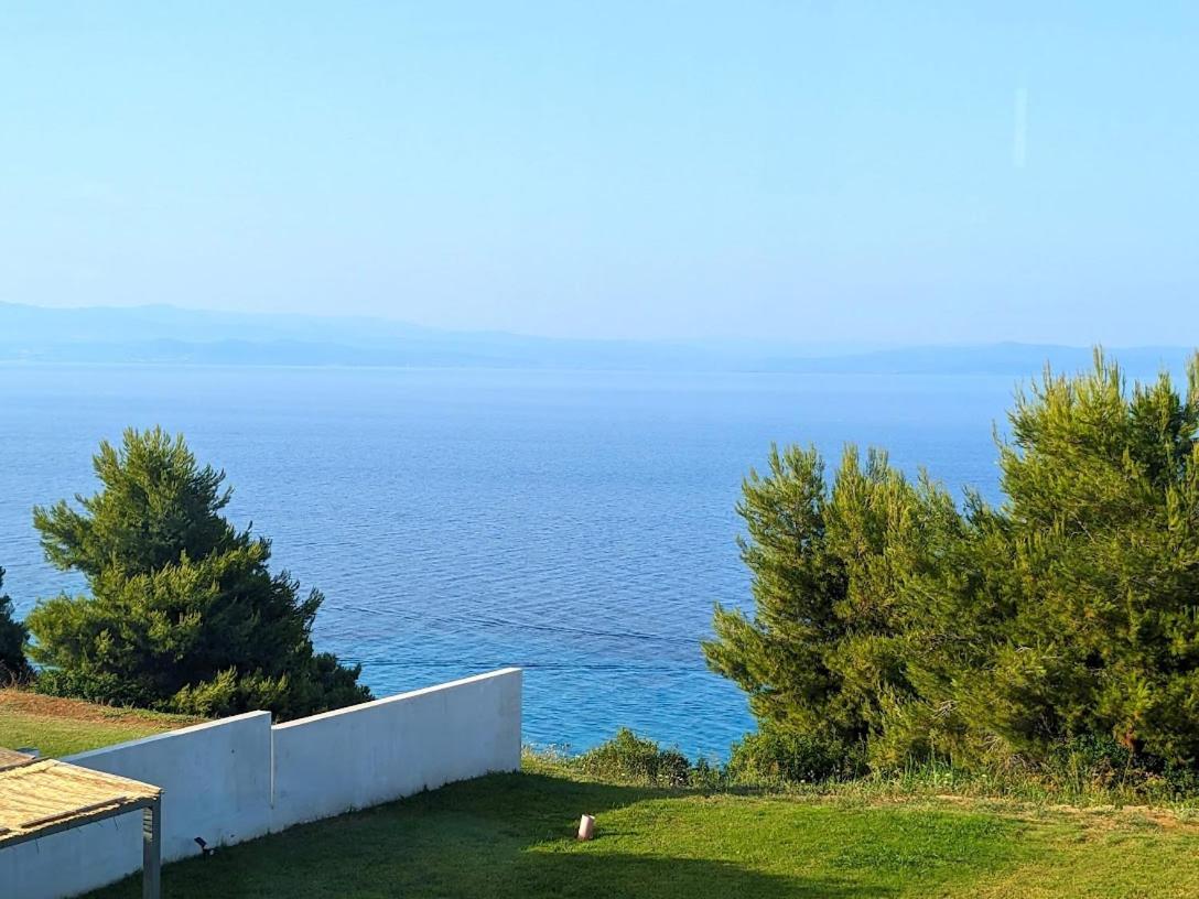 Blue Dream Afytos Aparthotel Buitenkant foto
