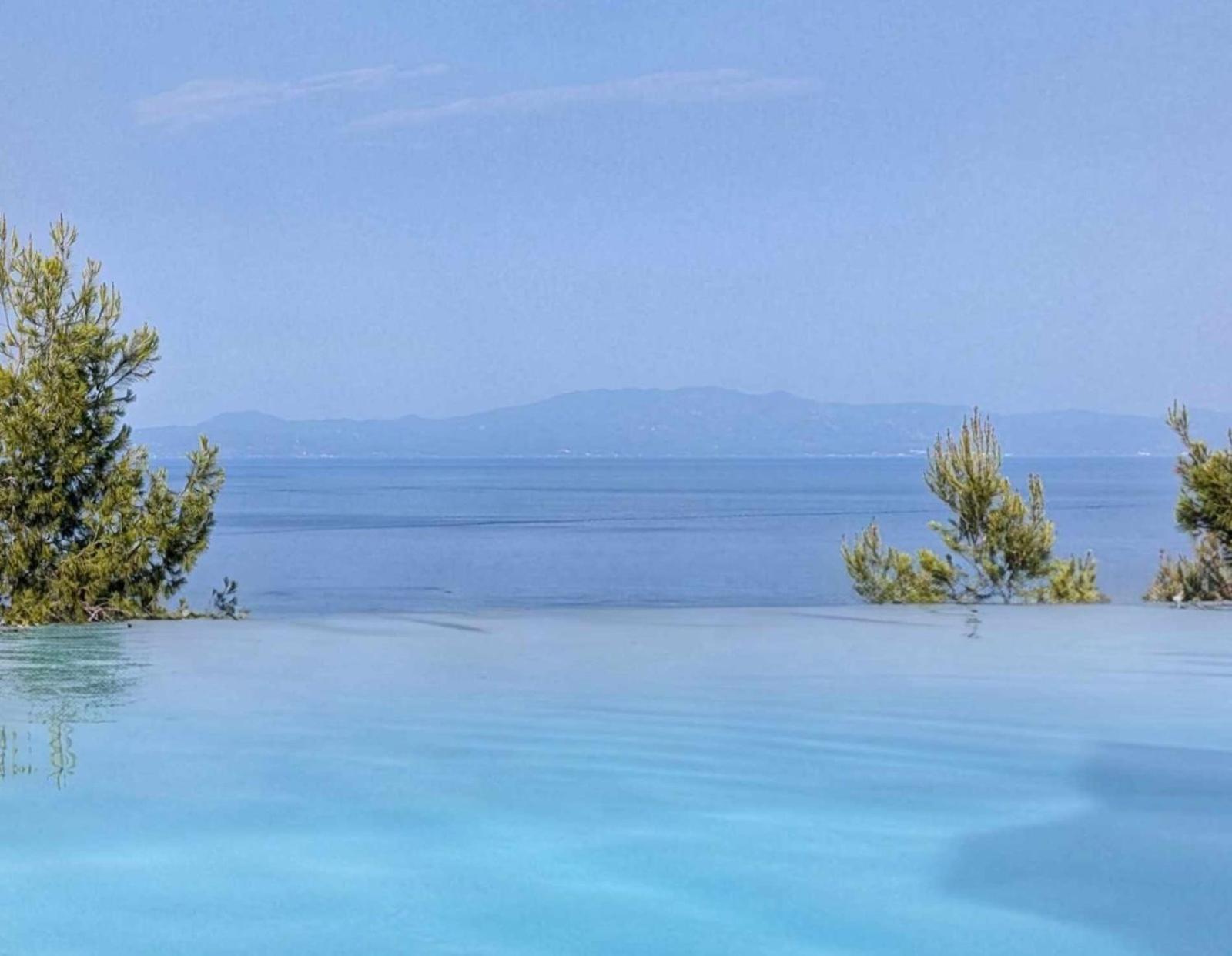 Blue Dream Afytos Aparthotel Buitenkant foto